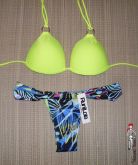 Cortininha com bojo neon e estampa azul com preto