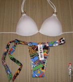 Cortininha com bojo branco e tanga cartoons